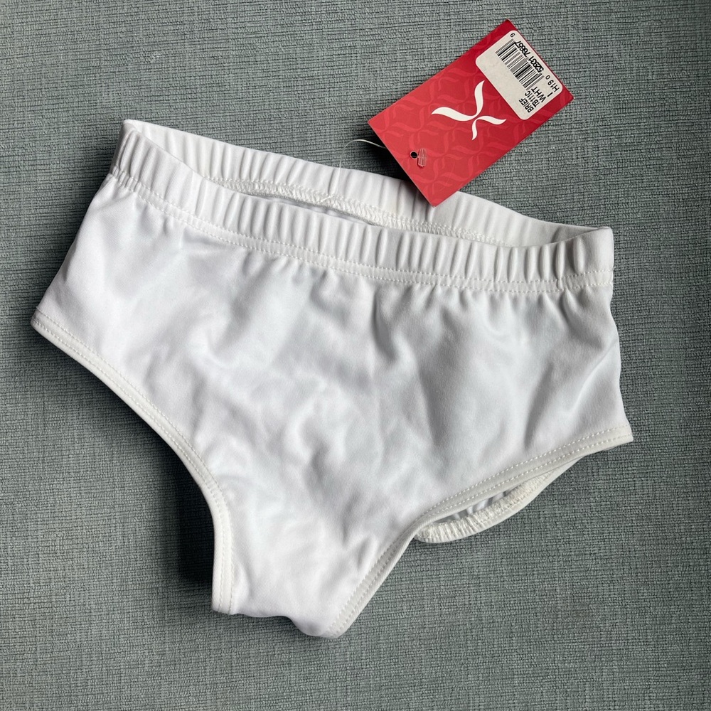 Capezio Intermediate child white dance briefs new with tags